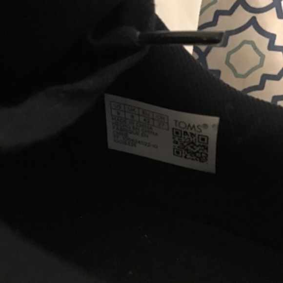 🔥Best offers, TOM’S, worn twice, see pics, navy blue/tan, great shoes - Picture 4 of 4